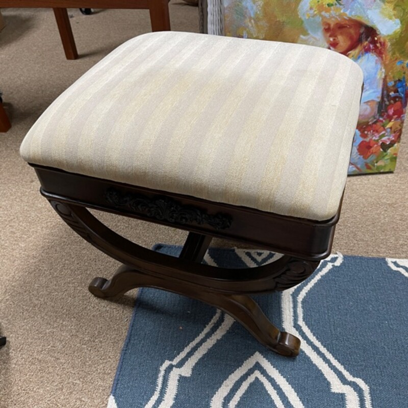 Upholstered Bench, Size: 21x18x19