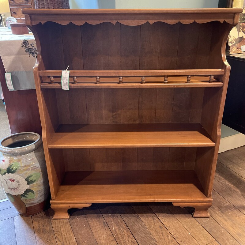 Rock Maple 3 Shelf Bookcase
Size: 32 X 9 X 39
A very solid, heavy bookshelf that will stand
the test of time!  Excellent condition!