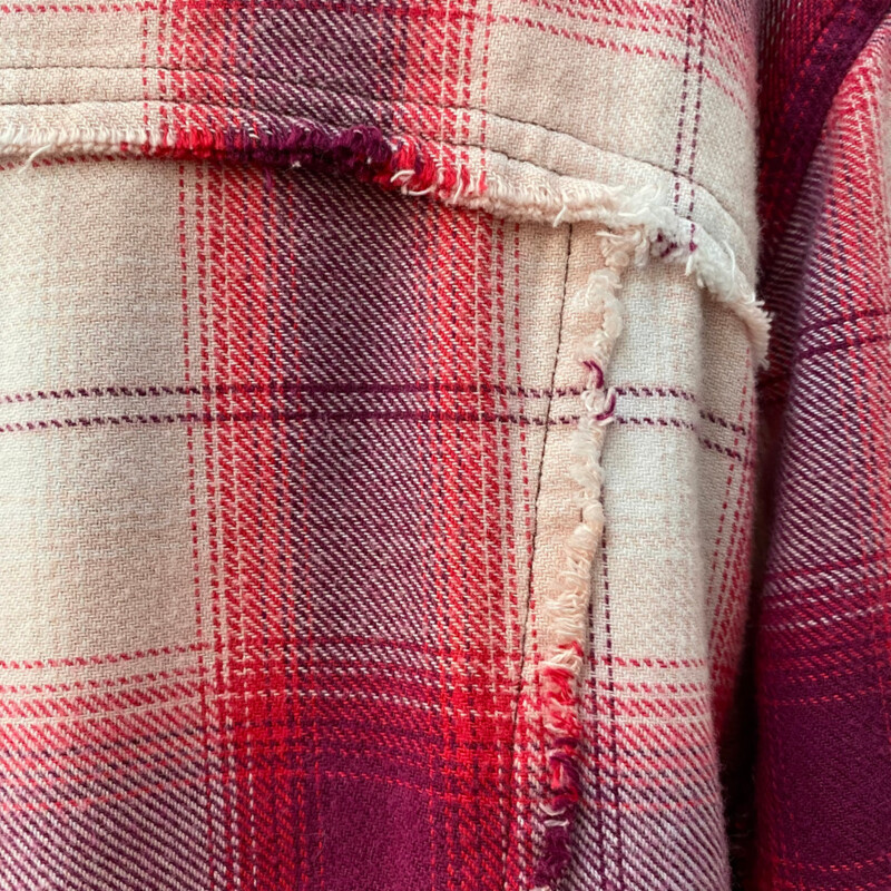 We The Free Plaid Jacket<br />
Pink and White<br />
Size: Medium