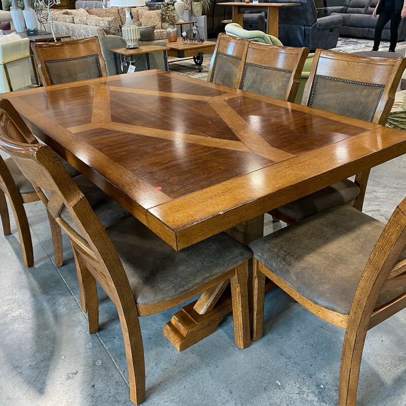 Dining Table with 8 Chairs and  2 Leaves
