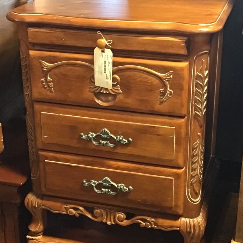 Carved Side Table, Secret, Drawer<br />
Size: 26in x 19.5in x 32in