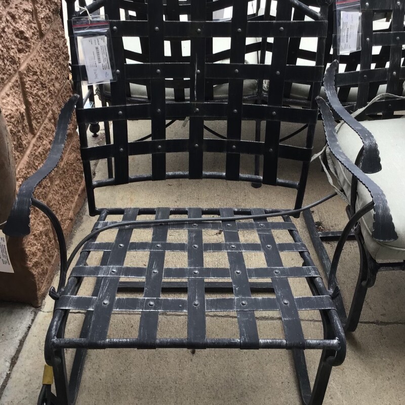 Brown Jordan Iron Chair, Black, Cushion
Size:  28in x 25in x 35.5in