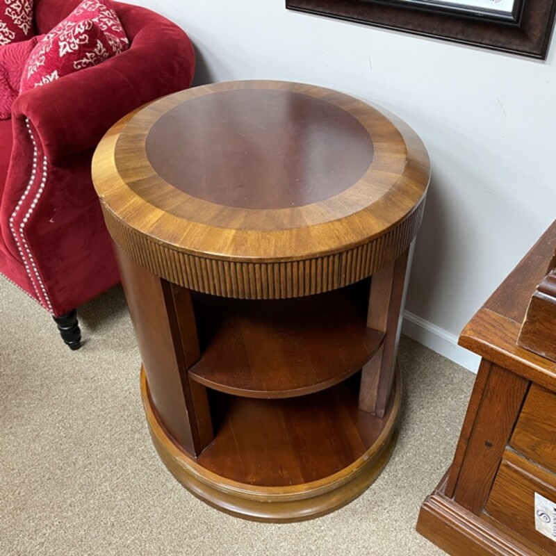 Oval Accent Table, Size: 29x24x29