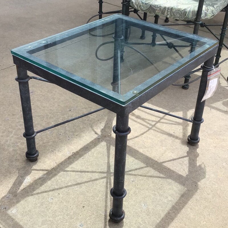 Pompidou Side Table, Metal, Glass<br />
Size: 25.5in x 21.5in x 21.5in