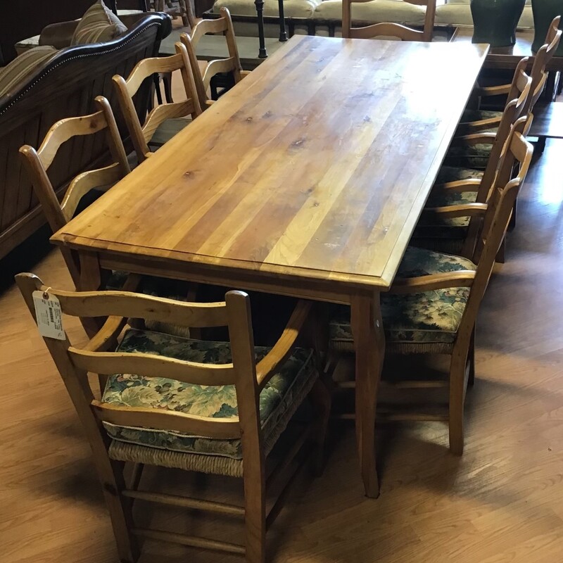 Large Farm Style, LtStn, 8 Chairs<br />
Size: 7ft x 37.5in x 31in<br />
Chairs: 25in x 23.5in x 38in