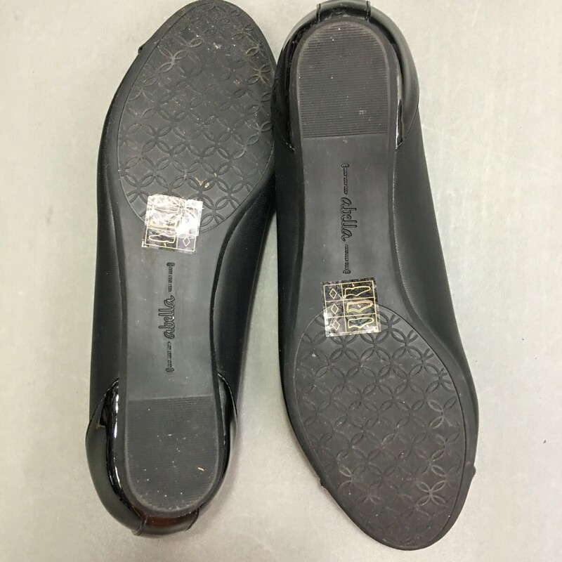 Cadidia by Abuella, Black, Size: 9 cute flats, made made materials,  black leather with shiny black patent leather toes and heels. very gently worn, nice condition.<br />
14.5 oz