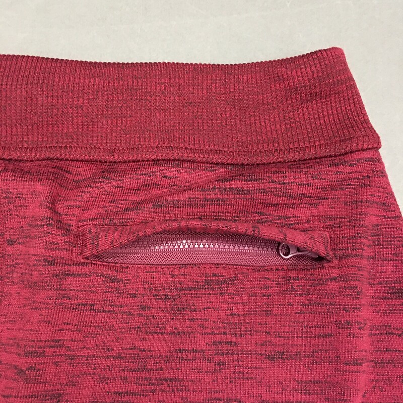 Z By Zohba Skort, Maroon, Womens Size: Small<br />
Z by Zohba Skort maroon, covered wide tooth zip back Pocket, light knit w under boyshorts, lightweight, nice condition. Skort: 96%Polyester,4% Spandex , shorts: 91%Polyester,8% Spandex<br />
Machine wash cold gentle like colors, no bleach, tumble dry low.do not dry clean do not wring dry.<br />
<br />
7.9 oz