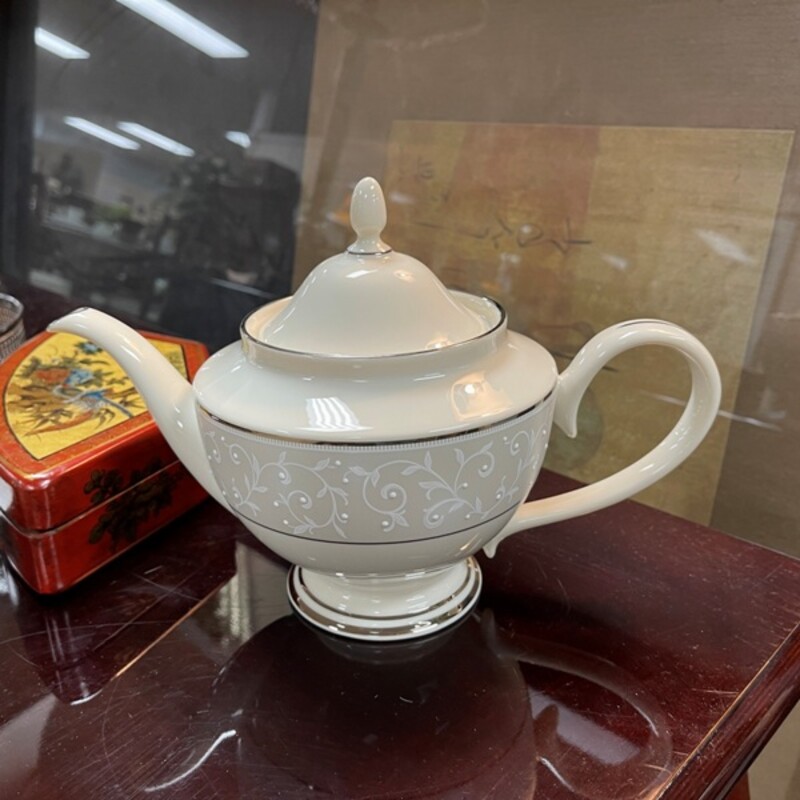 Lenox Pearl Innocence Teapot, Size: 7 Tall