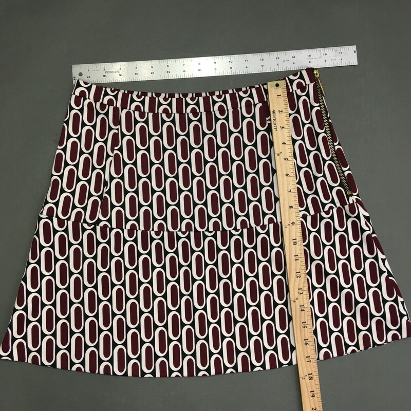 Michael Kors Mini Skirt, Pattern, Size: 8
Michael Kors 243255 Womens Reyes Caps Casual A-Line Mini Skirt Merlot Size 8
7.2 oz