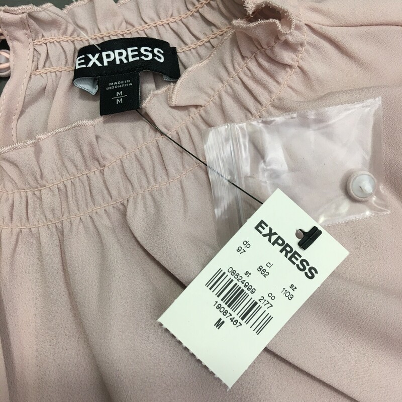 Express Sheer Cap Sleeve, Lt Pink, Size: M
Runche high collar, and  2 covered button closure at nape of neck. Elastic neckline allows pullover dressing. Cap sleeves have a soft  flutter.
New with Tag
3.7 oz