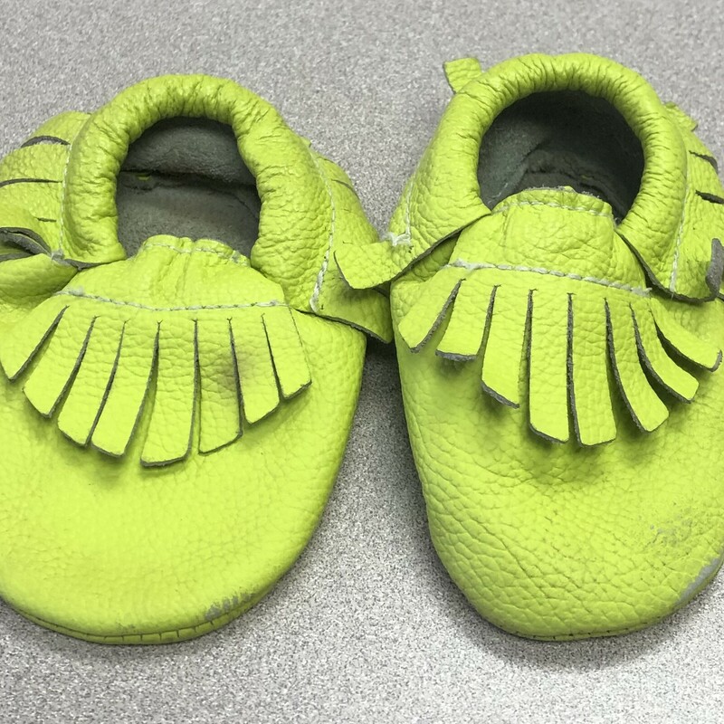 Leather Infant Shoes, Lime, Size: 6-9M
USED