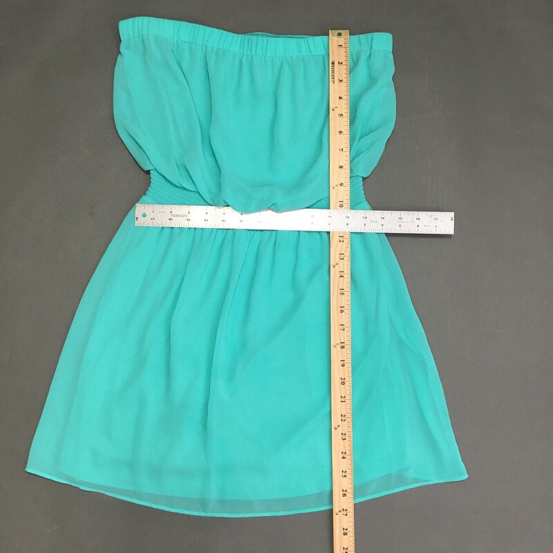 Express Tube, Green, Size: M
Women Express Sheer, Lined, Green Blue Strapless Tube Mini Party Dress M 100% polyester, elastic top and waist, fully lined, missing straps, small repair needed for hanging loop - see photos.

6.3 oz