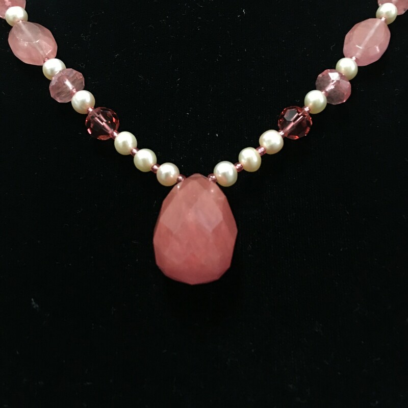 Padparadscha Glass, Multi, Size: Necklace<br />
Necklace 18\" Padparadscha glass<br />
pendant, cultured pearls, Swarovski<br />
crystals, glass beads. $45.00<br />
Handmade by Eileen Settle