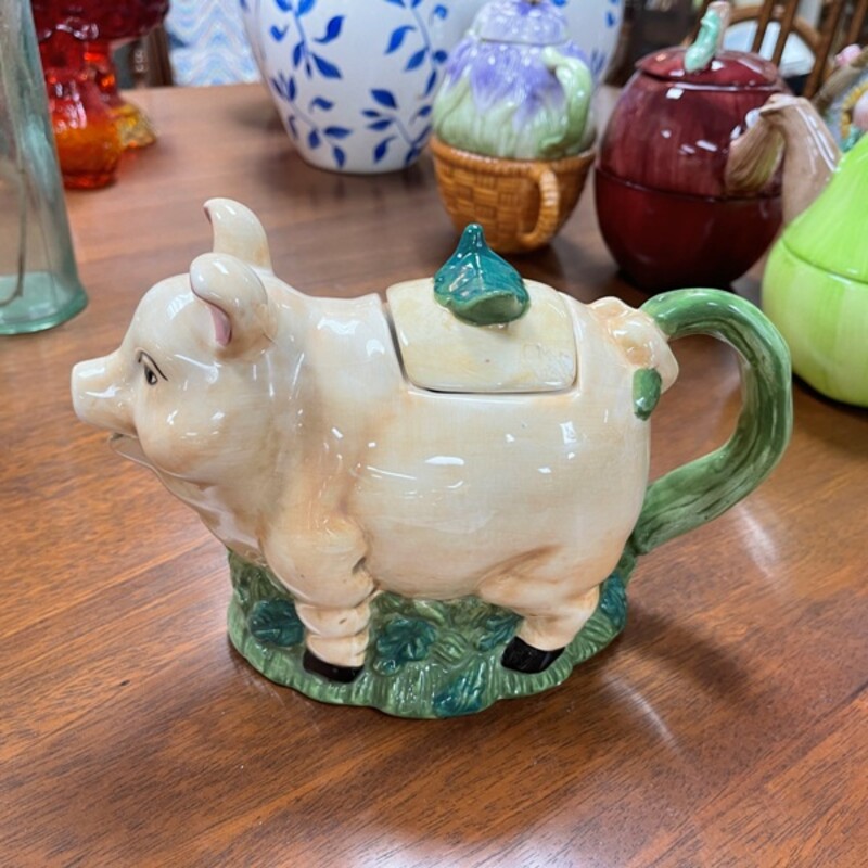 Pig Teapot, Size: 6 Tall