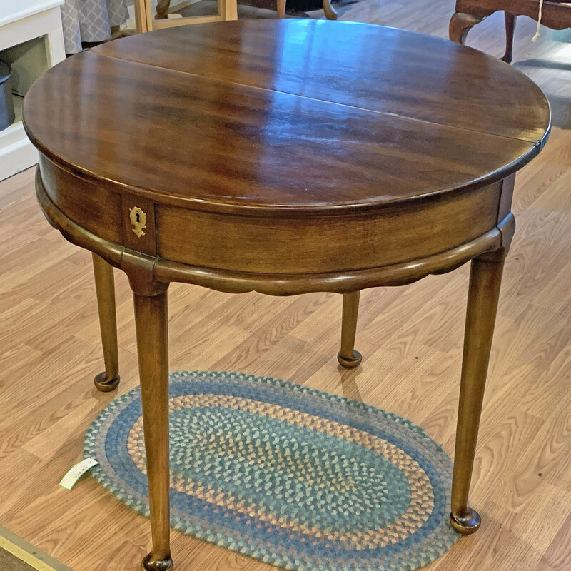 Oxford Mahogany Gateleg Table - $178.
34 Round x 29 High (Open)
17 Deep When Closed
