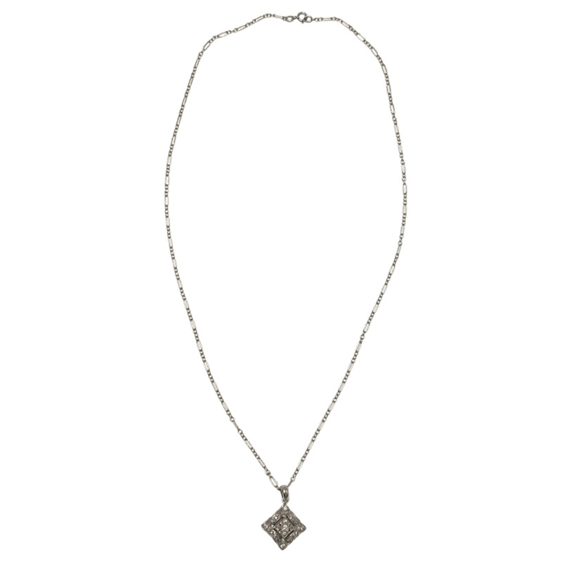 Elegant Edwardian Style Diamond Necklace
Has 0.26 Carats Of Round Brilliants
Set In 14k White Gold
18 Inch 14K White Gold Chain