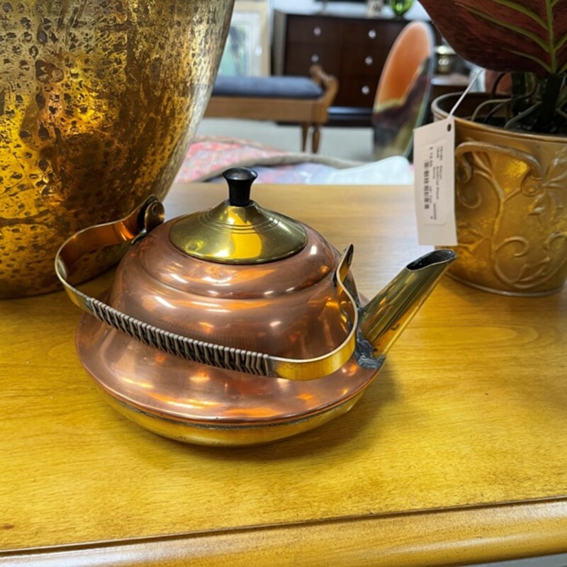 Antique (circa 1925) Copper+Brass Teapot, Size: 8x7x5