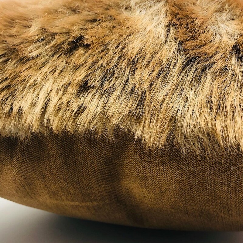 Faux Fur Toss Cushion
Brown
Poly Fill