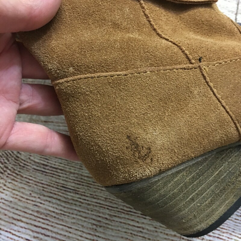 Vera Bradley Boots, Brown, Size: 7, fringe all around top of boot, burnt orange stitching