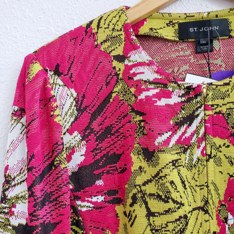 St John
Green and pink print zip sweater
Gold hardware
Size: 12
Original Retail $1095