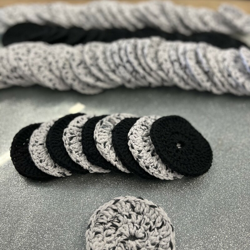 Just one Makeup Remover Pad<br />
<br />
Your Purchase will Support Fixed Fur Life!<br />
<br />
100% Cotton    100% Eco Friendly<br />
100% Re-useable    100% Awesome