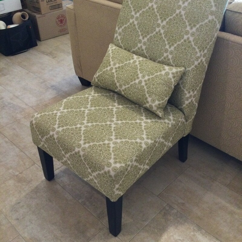 Accent Chair
Green & Cream
Size: 23 X 32 In