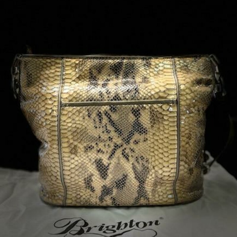 BRIGHTON<br />
Leather  Brighton snake print soft bucket shoulder bag.<br />
2 zipper pockets and 2 small pockets.<br />
Comes with Original Dust Cover.<br />
Original Retail Price:  $350.00<br />
This bag is in like new condition.