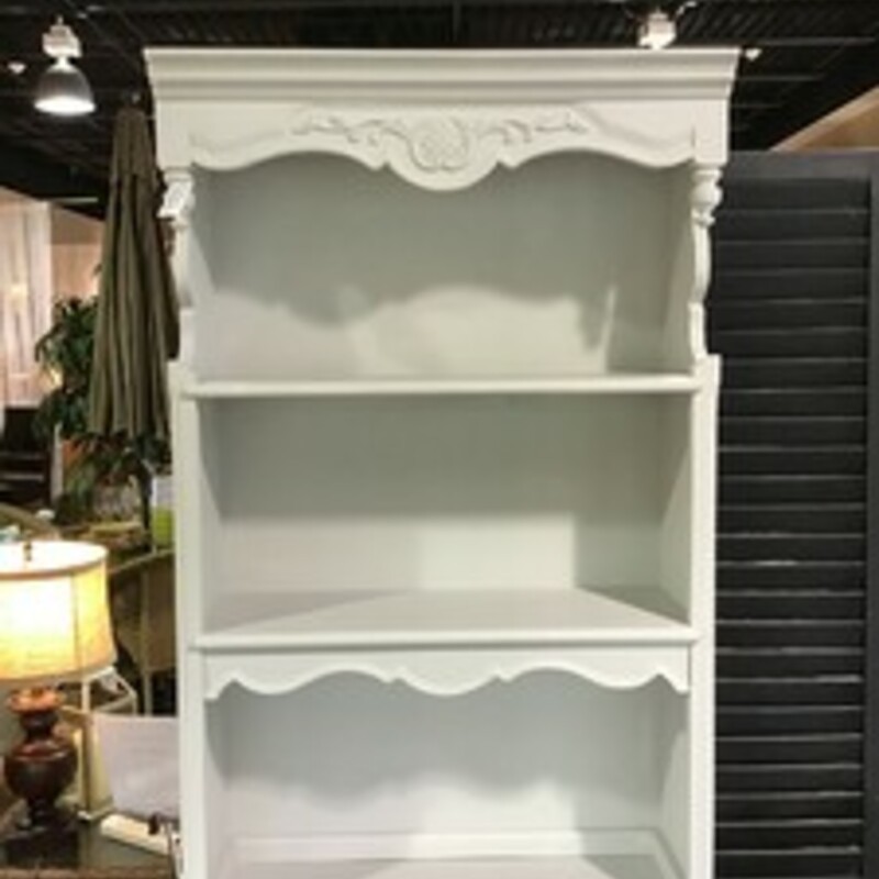 Painted by Local Artist
Lazy Linen Paint and Clear Wax by Country Chic Paint
3 shelves for books or decor
3 lower drawers with dark pewter drawer pulls
Scalloped top rail with decorative detailing and finials
2 pieces

Dimensions: 30x18x78.5