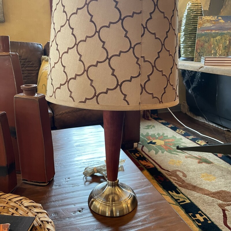 Beige Lamp


Size: 26H X 12W