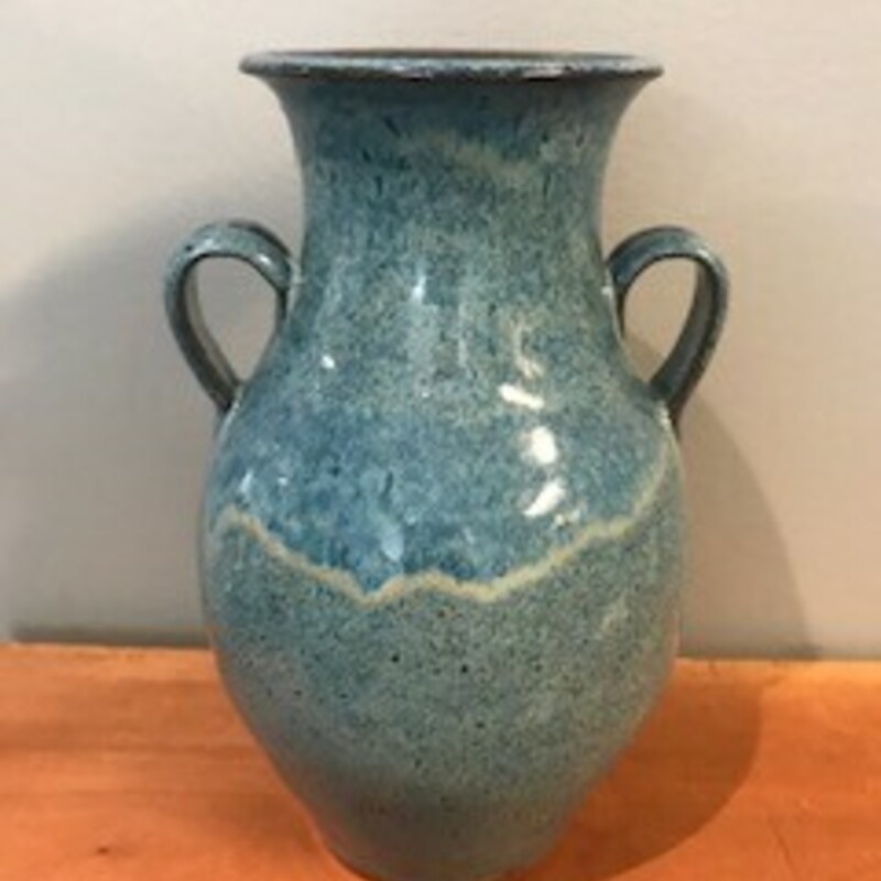 Vase
Stoneware Clay
Kelly Riggs
8 by 5 1/2 inches
Classical Vase with floating blue glaze