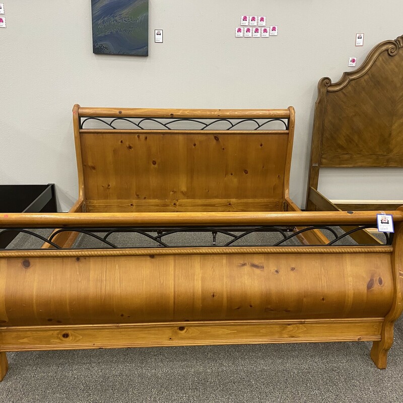 Pine King Sleigh Bed