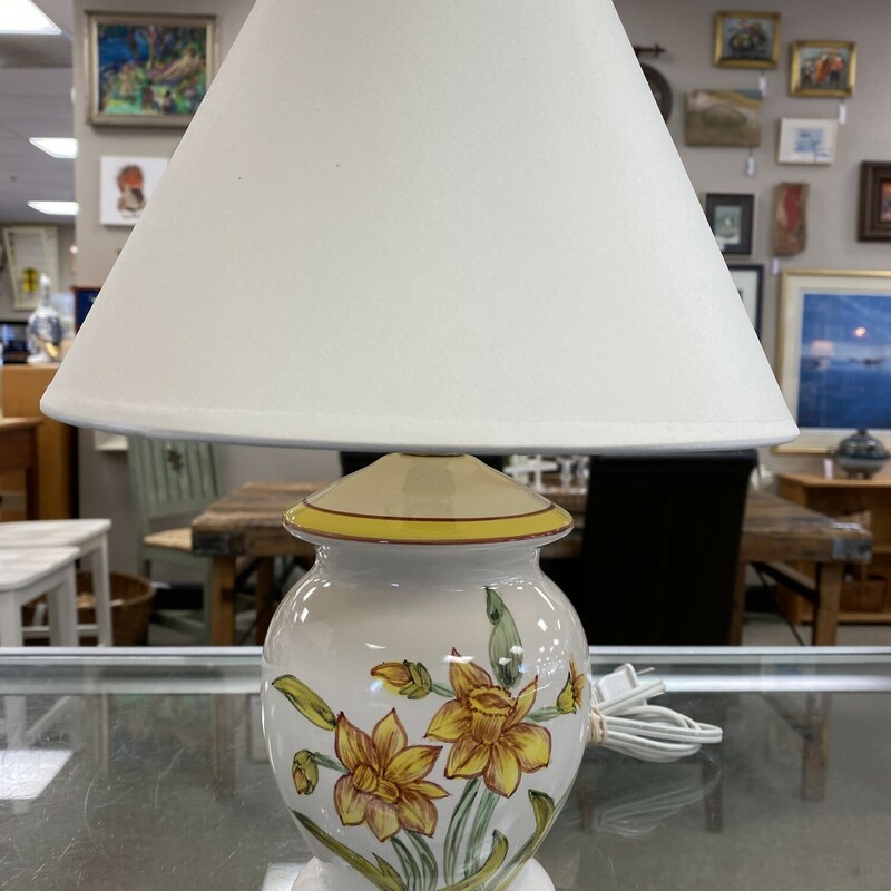 Ceramic Daffodil Lamp, Wht/Yel, Size: 15 Inch