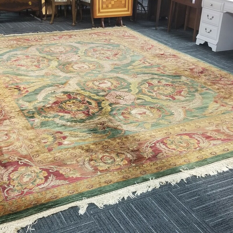 Hand woven area rug. 10ft 11in x 14ft 5in