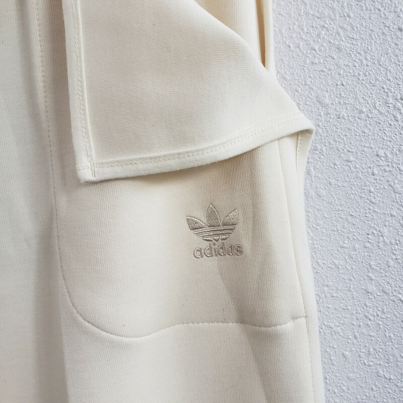 Adidas<br />
Ivory Wide leg pants<br />
Size Small<br />
NWT