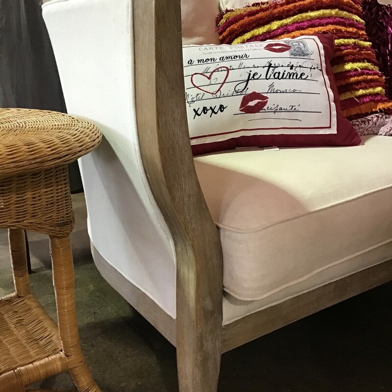 Curved Back Loveseat<br />
Cream Upholstery<br />
1 Flippable Cushion and 3 throw pillows<br />
Whitewashed Wood Frame<br />
<br />
Dimensions: 52x36x33