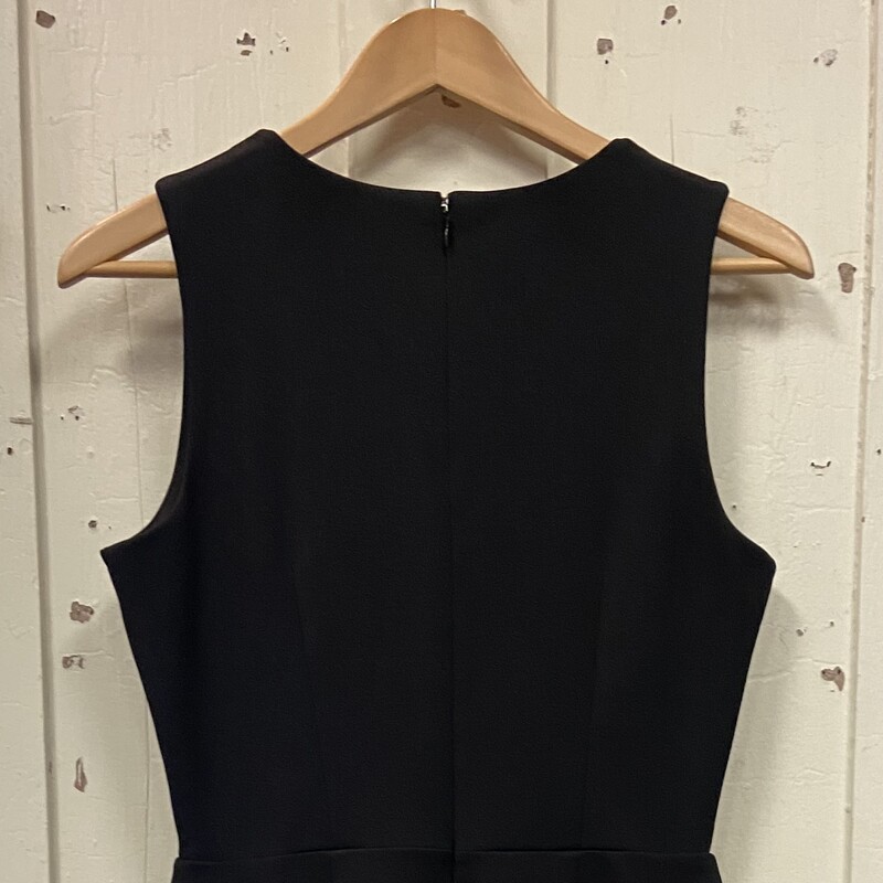 Black Sleeveless Dress<br />
Black<br />
Size: 8