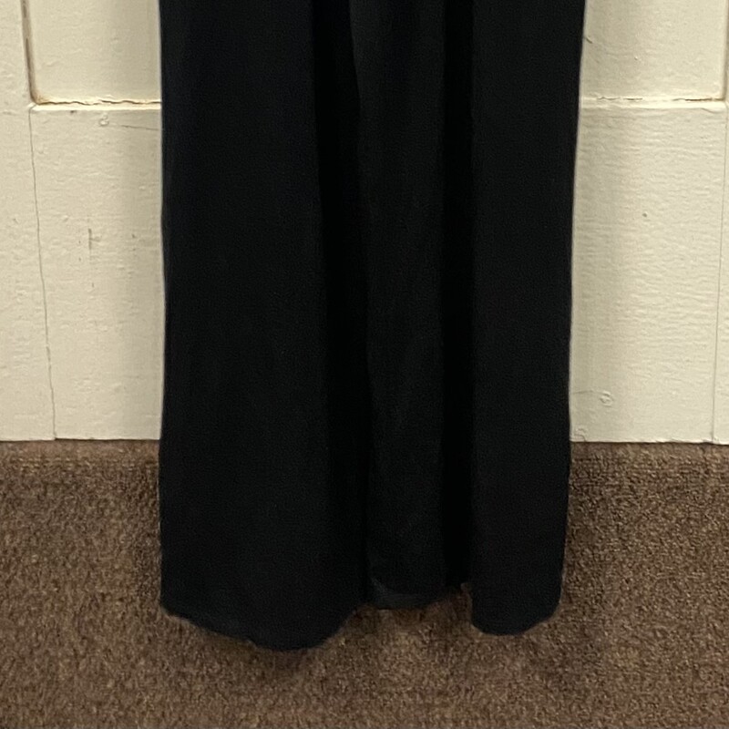 Black Slvless Jumpsuit<br />
Black,<br />
Size: Small