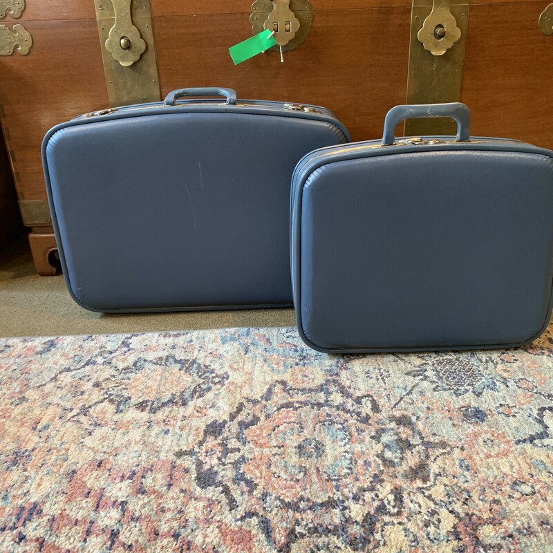 Lge Vtg Blue Suitcase
