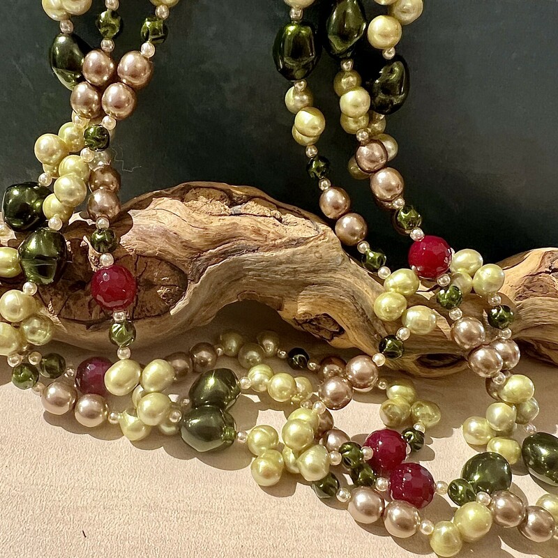 Green Pearls & Amethyst 3-strand Neclace