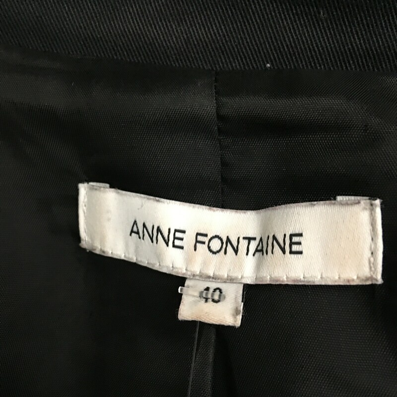 Anne Fontaine Cypria, Black, Size: 40<br />
French designer Anne Fontaine,  98% cotton and 2% elastane, fully lined, no pockets, very gently worn, great condition, Size 40 - US size 8/ 10.<br />
1 lb 2 oz