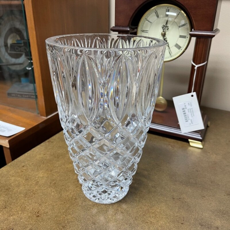 Cut Crystal Vase, Size: 10 Tall