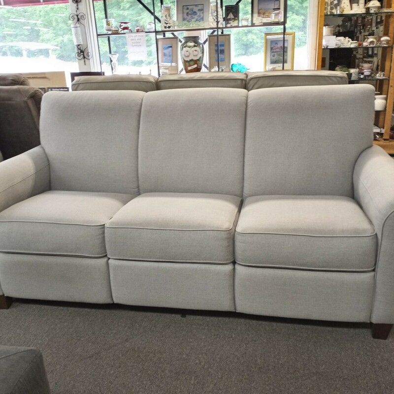 Electric Sofa Used

Matching loveseat available