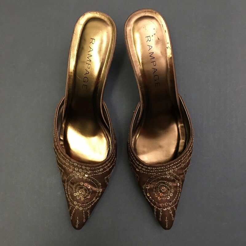 Rampage Dana Mules, Bronze, Size: 8.5<br />
Rampage Dana Mules, Bronze satin Fabric with sequins, 3\" Kitten Heels Women Size 8.5M Pointed Toe Pumps<br />
12.3 oz
