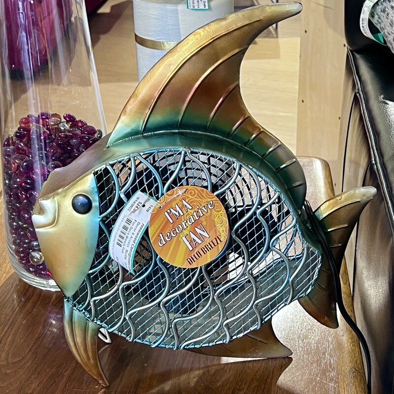 Deco Breeze Fish Fan
Size: 13x15