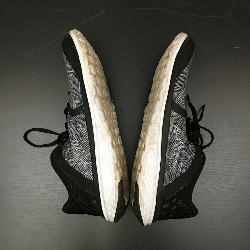 Nike FS LiteRun 3, 2-Tone, Size: 7.5<br />
Nike FS Lite Run 3 Womens Black Gray White Running Casual Shoes Ladies Size 7.5<br />
<br />
13.3 oz