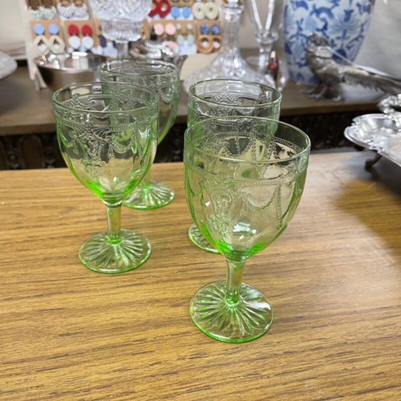 Green Dep Glass Wine Glas