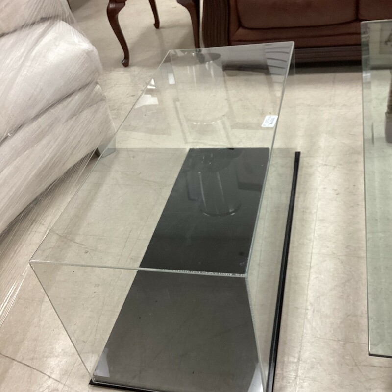 Acryllic Coffee Table, Blk Base, Rectangle<br />
18 In x 42.5 In x 19 In T