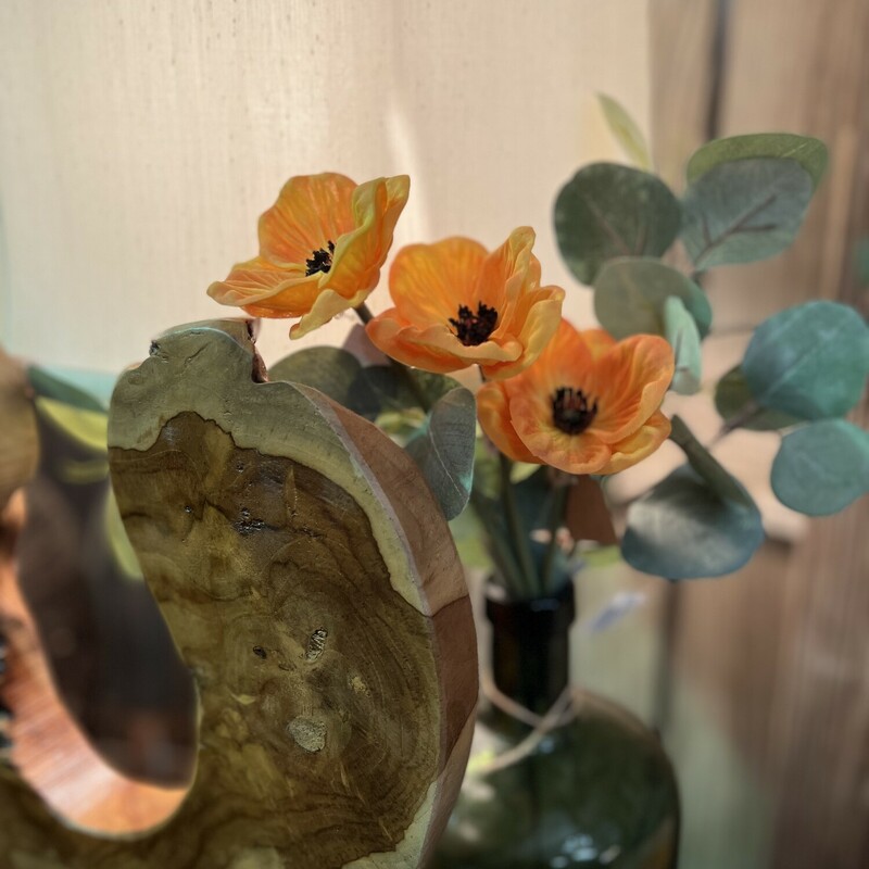 These lovely little poppies are a vibrant orange color and are real touch quality! With petals that feel real, you can guarentee a high end look for your home decor with these florals!<br />
<br />
10 Inches Long