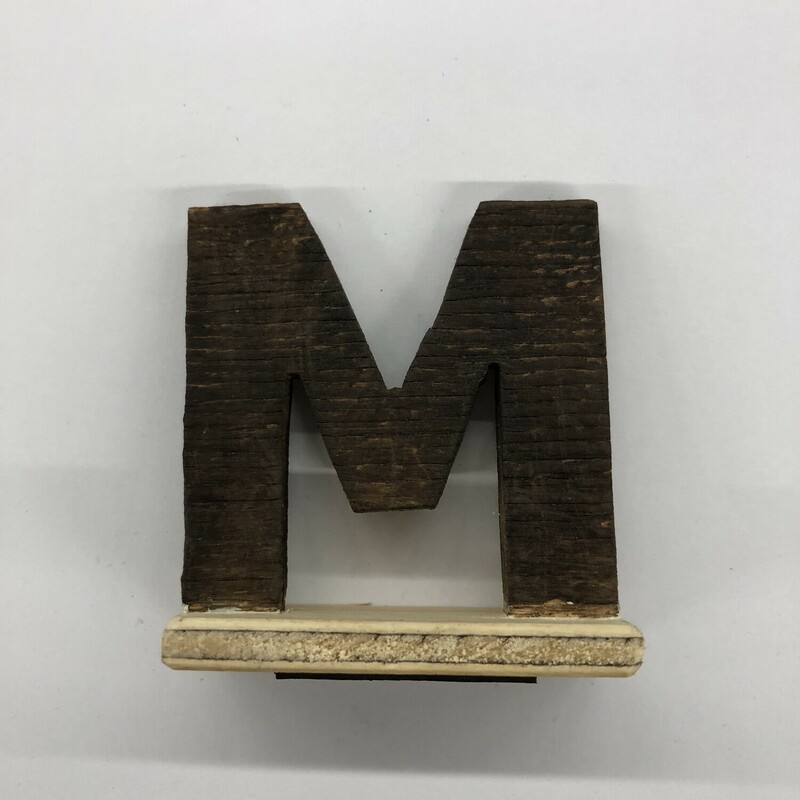 JK Woodworking, Size: M, Item: Letter