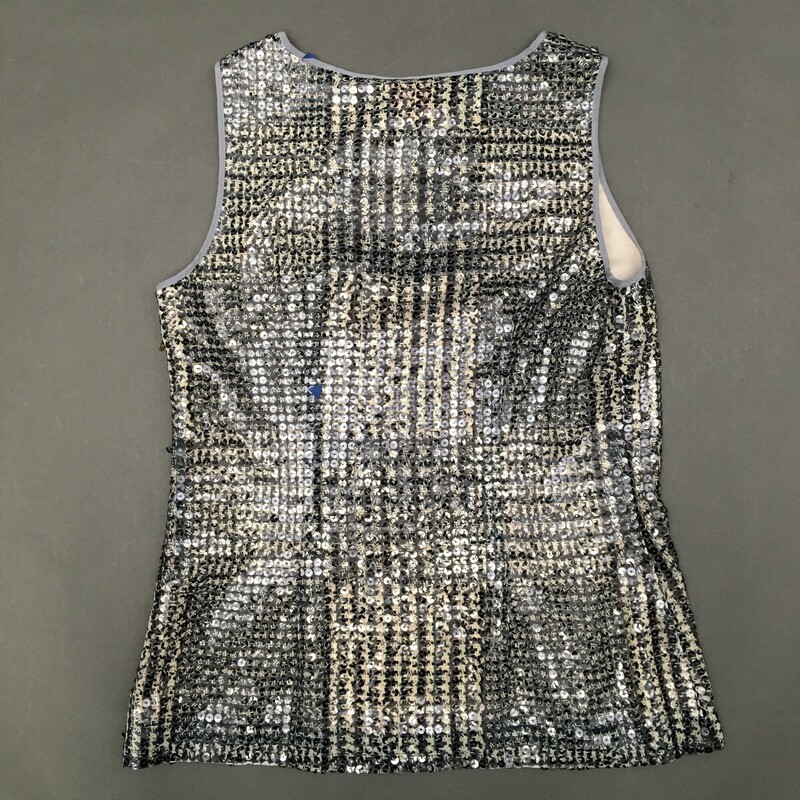 Tory Burch Bristol Sequin, Pattern, Size: 4<br />
Tory Burch Bristol Argyle/Diamond pattern grey black and white Shell Multi Sequin Sleeveless Blouse, 100% polyester lining, full left side zip. Please see all photots there are several sequins missing and noted with blue tape.<br />
<br />
5.6 oz